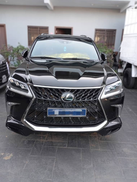 LEXUS LX570